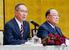 社長就任が決まり、記者会見するキヤノンの小川一登副社長。右は御手洗冨士夫会長兼社長=29日午後、東京都内のホテル