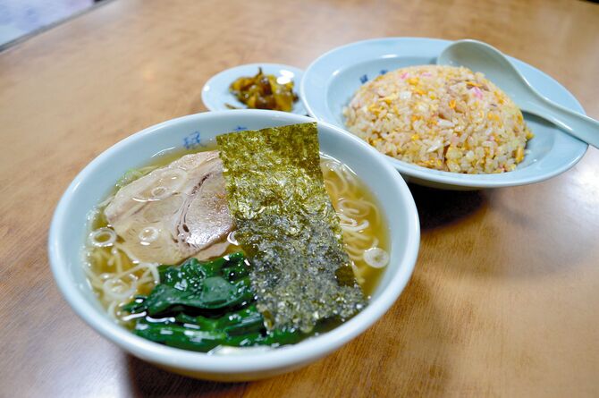 珉亭の名物メニュー「ラーチャン」