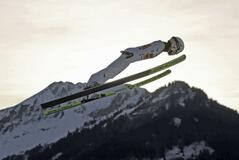 新年初戦高梨５位 丸山今季最低８位