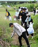 ごみ拾い 競い合い
