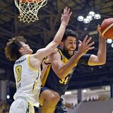 残り12秒、逆転３Ｐシュート　ブレックス・群馬戦　立て直した守備が呼び水