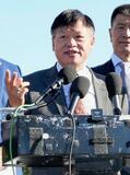 アリサ・リュウに中国圧力