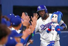 サノー、来日初安打が本塁打