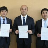 市議３人が