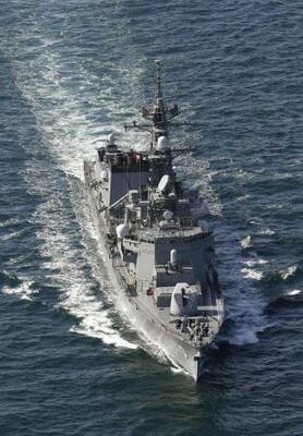 2020年2月、中東へ向け神奈川県の海上自衛隊横須賀基地を出港した護衛艦「たかなみ」