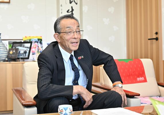 佐藤信氏