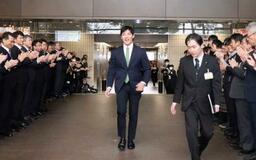 福井・石田知事が初登庁