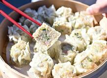 一見シューマイ 味はギョーザ？