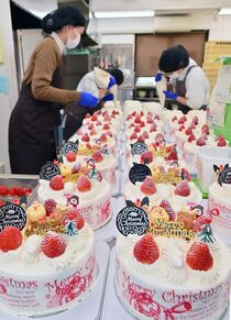 クリスマスケーキ作り大忙し　宇都宮