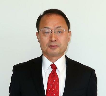 　山野之義氏