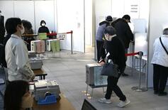 栃木衆院選　期日前投票 低調、24年同期から２割減　入場券発送遅れ影響…