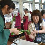 車窓楽しみ「とちぎ酒」堪能　地酒列車ささら号に67人、６種飲み比べ