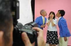 「キス顔」で作品ＰＲ　映画「キスできる餃子」　宇都宮でポスター撮影