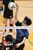 男子　横川西－安塚クラブ決勝　第１セット、横川西・中村がスパイクを決める＝県南体育館