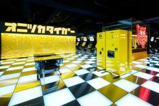 オニツカタイガー、新宿に旗艦店