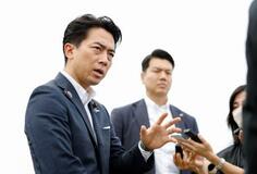 小泉氏、維新との連立に意欲