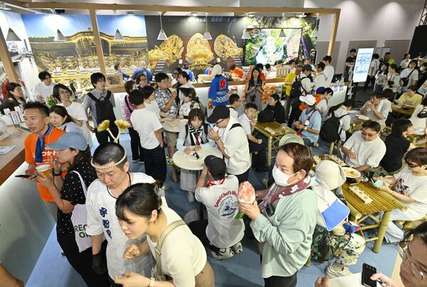 多くの来場者でにぎわう本県ブース