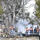 宇都宮で民家全焼、住民男性を搬送　国道293号が一時通行止めに