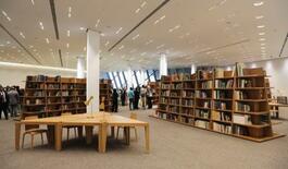 大エジプト博物館に図書スペース