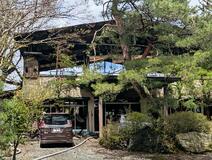 山梨住宅火災で男女２遺体