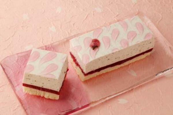 　クリオロの限定スイーツ「さくら苺」（提供写真）