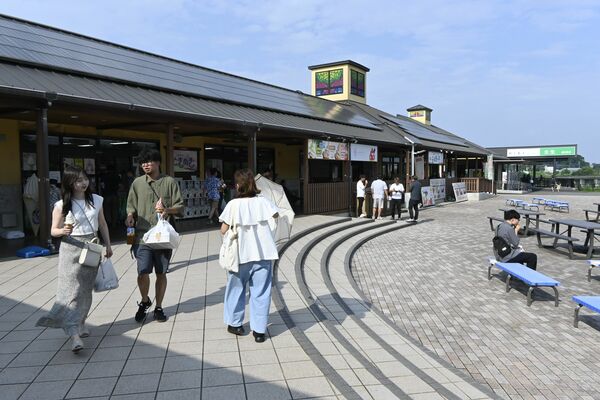 壬生らしさを売りに各店舗が軒を連ねるみぶハイウェーパーク未来館