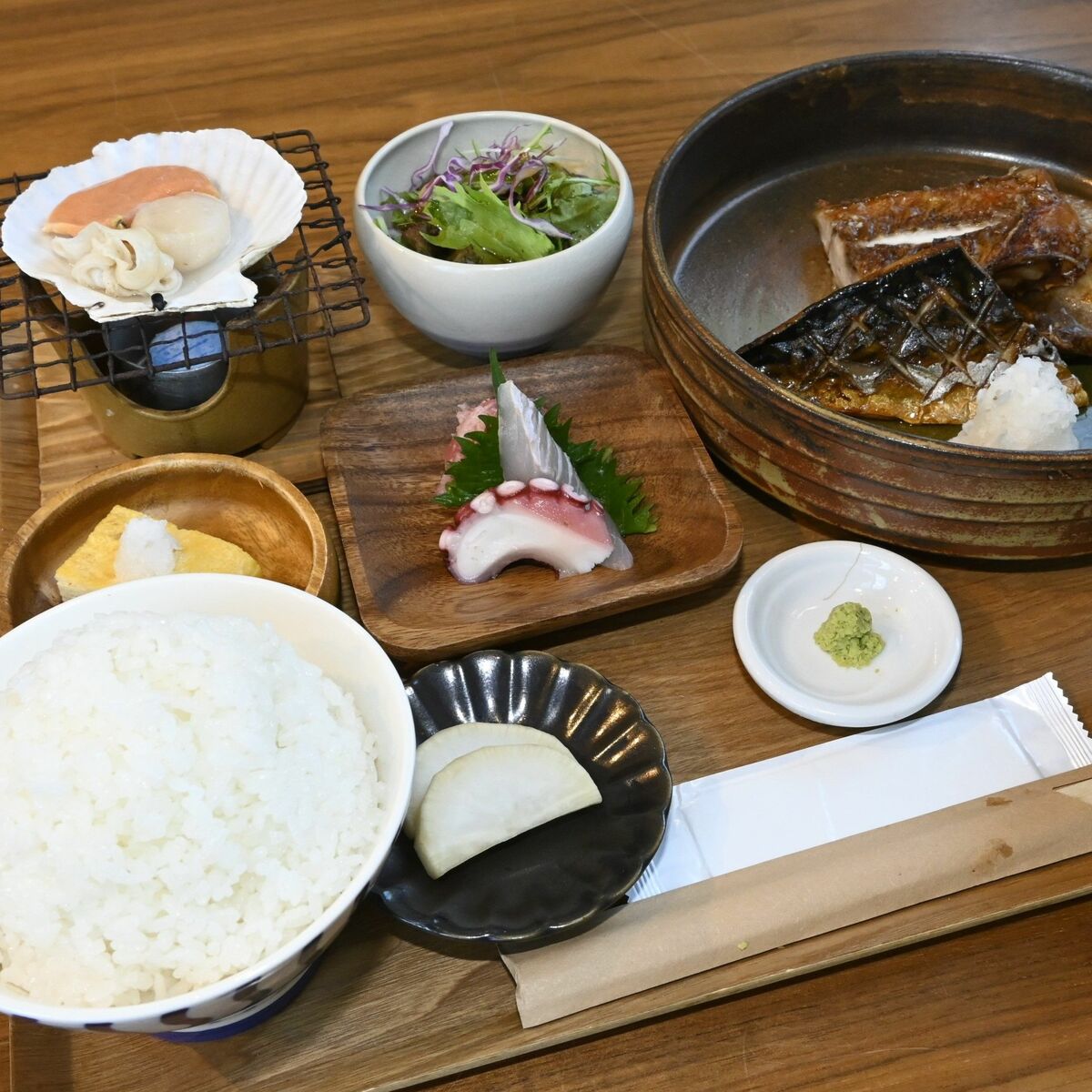 ご飯進む、焼き魚の食べ比べ 銀座伴助極み三品～ほっけ 鯖 赤魚