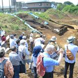歴史ファン、興味津々　小山・長福城跡で現地説明会