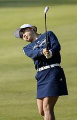 女子ゴルフ、荒木、畑岡が首位