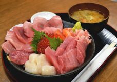 【グルメ探訪】市場直送で「海」を満喫　ぜいたく丼　鮪音（足利）