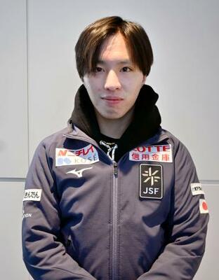GPシリーズ第3戦スケートカナダから帰国した男子で3位の三浦佳生=4日、羽田空港