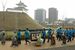 復元された宇都宮城に登城する時代行列＝２００７年３月２５日