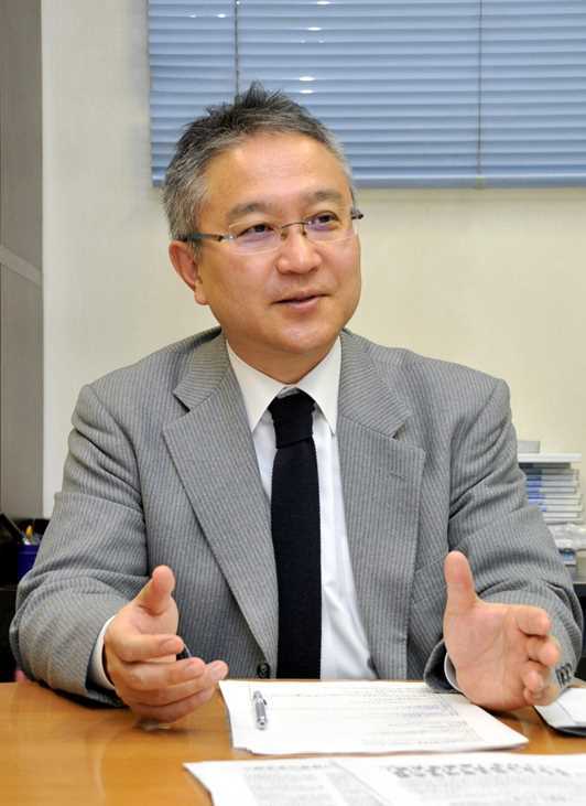 1958年生まれ。東京弁護士会所属。日弁連貧困問題対策本部委員(女性と子どもの貧困部会)。東京都出身。