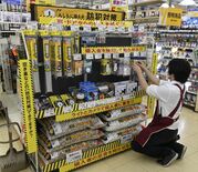 首都圏で相次ぐ強盗事件　ホームセンターで売れている防犯グッズとは　