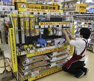 首都圏で相次ぐ強盗事件　ホームセンターで売れている防犯グッズとは　