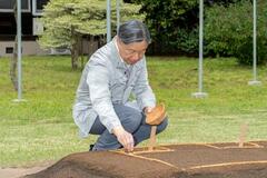 天皇陛下が種もみまき