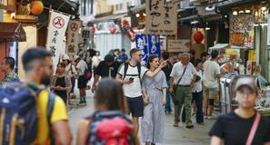 9月の宿泊者、延べ5499万人