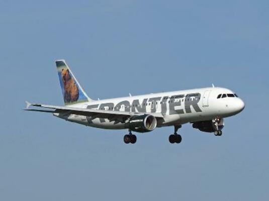 　フロンティア航空の旅客機＝米バージニア州（共同）