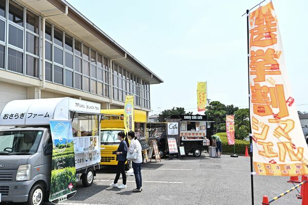 東部台コミュニティセンターで始まった選挙割マルシェ
