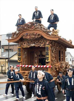 「当番町」となった蓬莱町の彫刻屋台