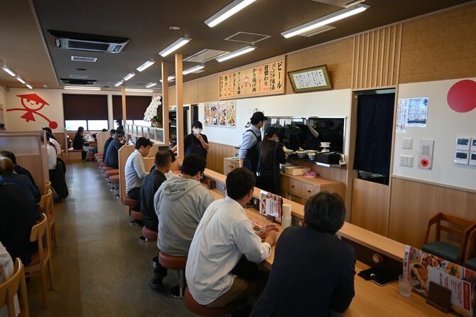 15日オープンする新店舗の店内