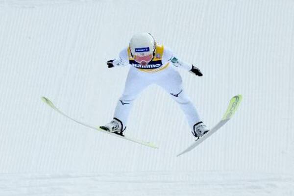 　Ｗ杯ジャンプ女子個人で開幕２連勝を決めた丸山希＝２３日、リレハンメル（共同）