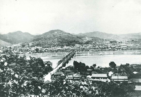 1945年の足利市内。この年の２月10日、市南部に位置する百頭町が空襲に遭った（足利市提供）