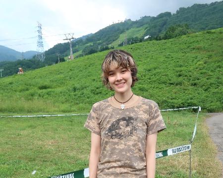 出演後に取材に応じるメイ・シモネス=7月27日、新潟県湯沢町