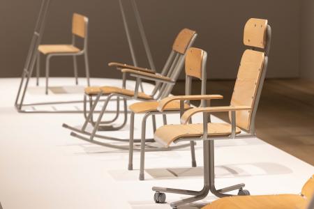 パーフェクトロン「学童イスのゆめ」。学校の椅子をいろんな形にデザインした=東京・虎ノ門(提供写真)