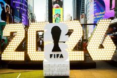 Ｗ杯決勝チケット、３億７千万円