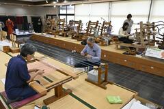 紬のグッズ作り体験も