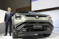 スズキ初ＥＶ 来年１月発売 