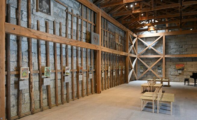 築１００年以上の石蔵ギャラリー