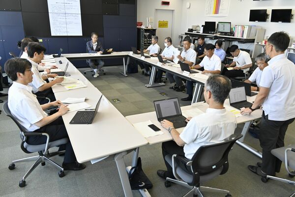 渇水への対応を確認した県渇水対策本部幹事会＝22日午前、栃木県庁